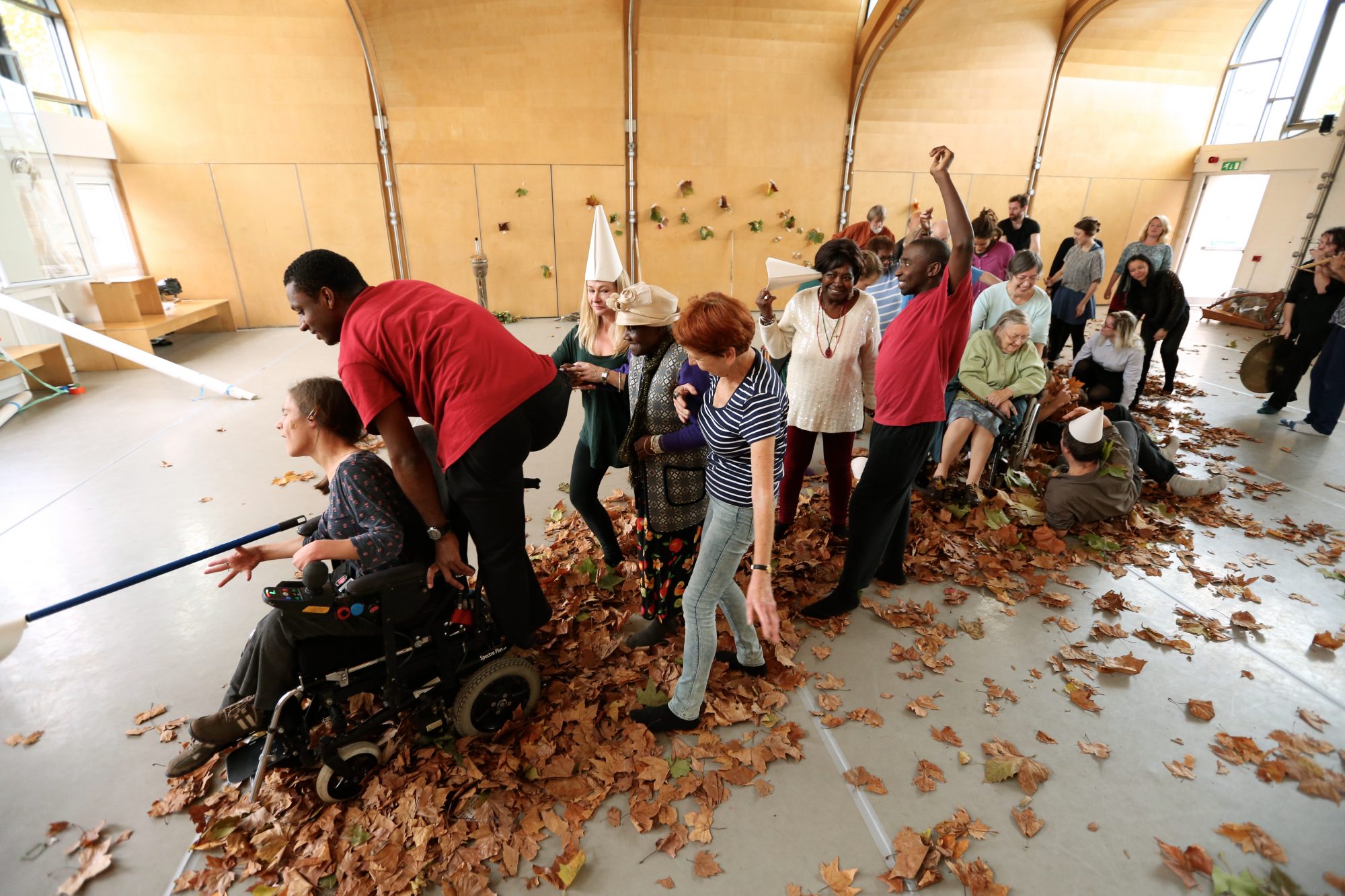 Ambient Jam collective bring Leaf Symphony to Siobhan Davies Dance responding to the exhibition